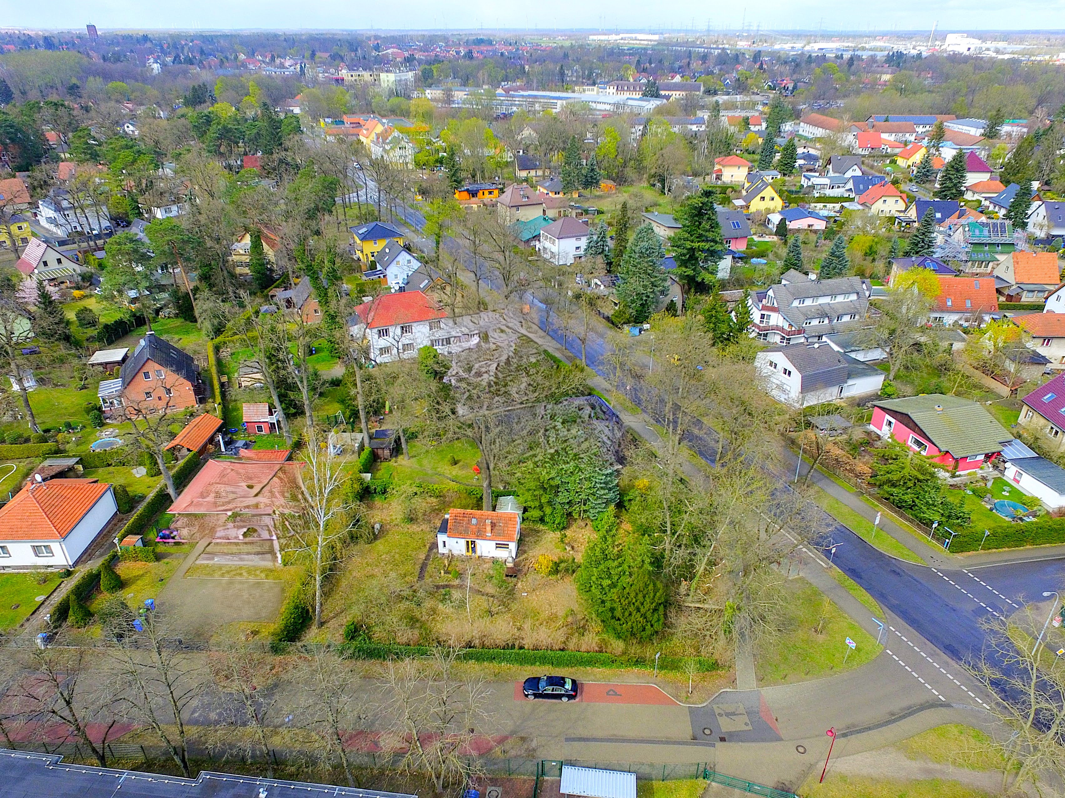 Sonniges Baugrundstück für ein Mehrfamilienhaus in Bestlage!